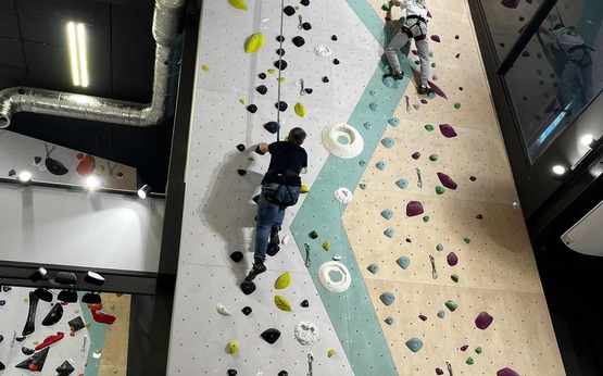 599743102 1379554523959717 2270421116401637518 n